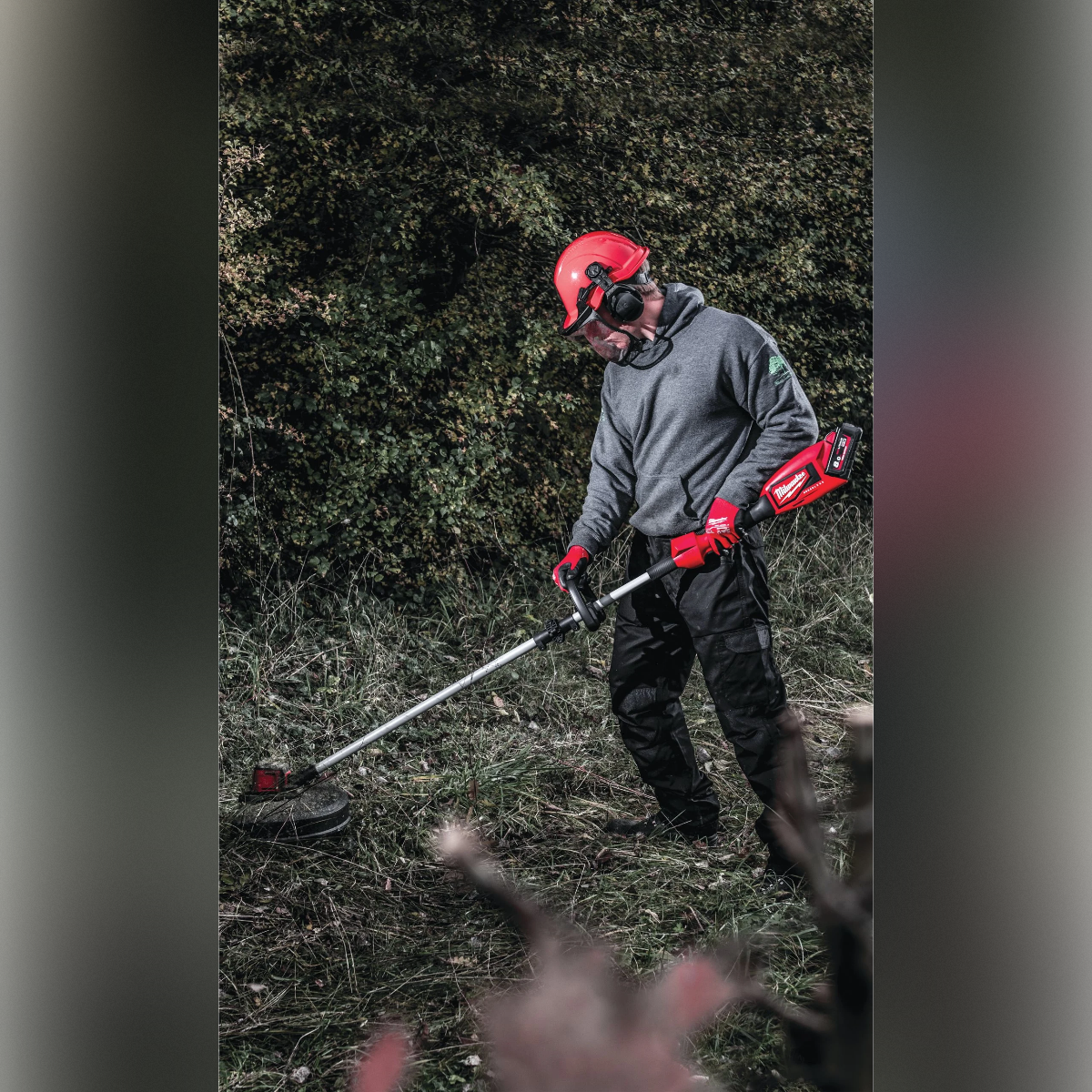 Milw GRÄSTRIMMER M18 BLLT SOLO. 5.6 KG. 4600/6200 V/M